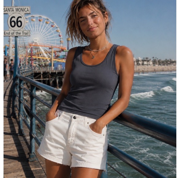 Carve Designs Pants - Carve Designs Oahu Shorts Womens 12 White Corduroy Raw Hem Stretch 11468